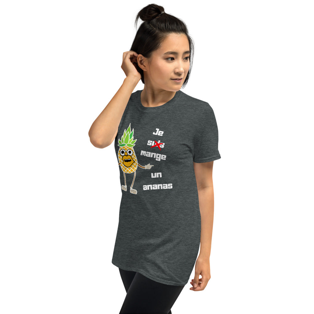 DARK - Je (suis) mange un ananas Short-Sleeve Unisex T-Shirt